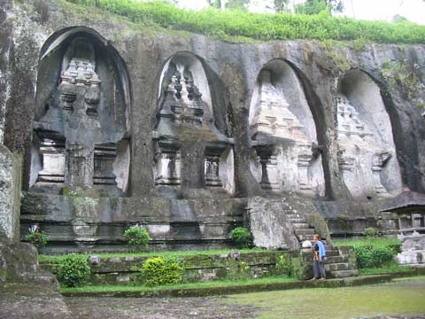 indo_gunung_kawi.jpg